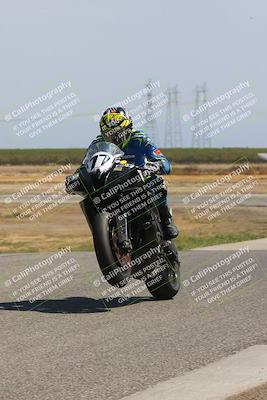 media/Sep-10-2023-Pacific Track Time (Sun) [[44210541ad]]/Group B/1220pm (Wheelie Bump)/